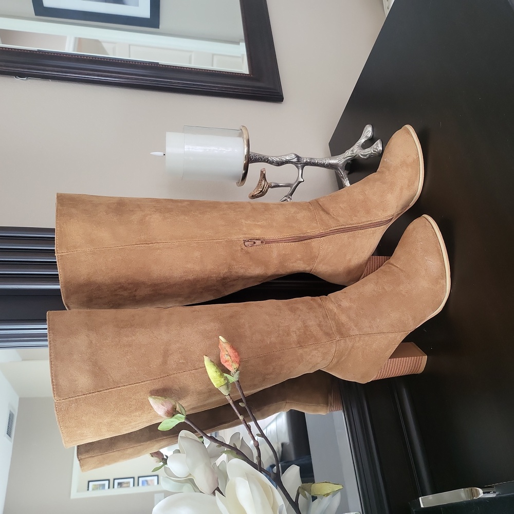 Women's tall boots size 8 suede camel color
